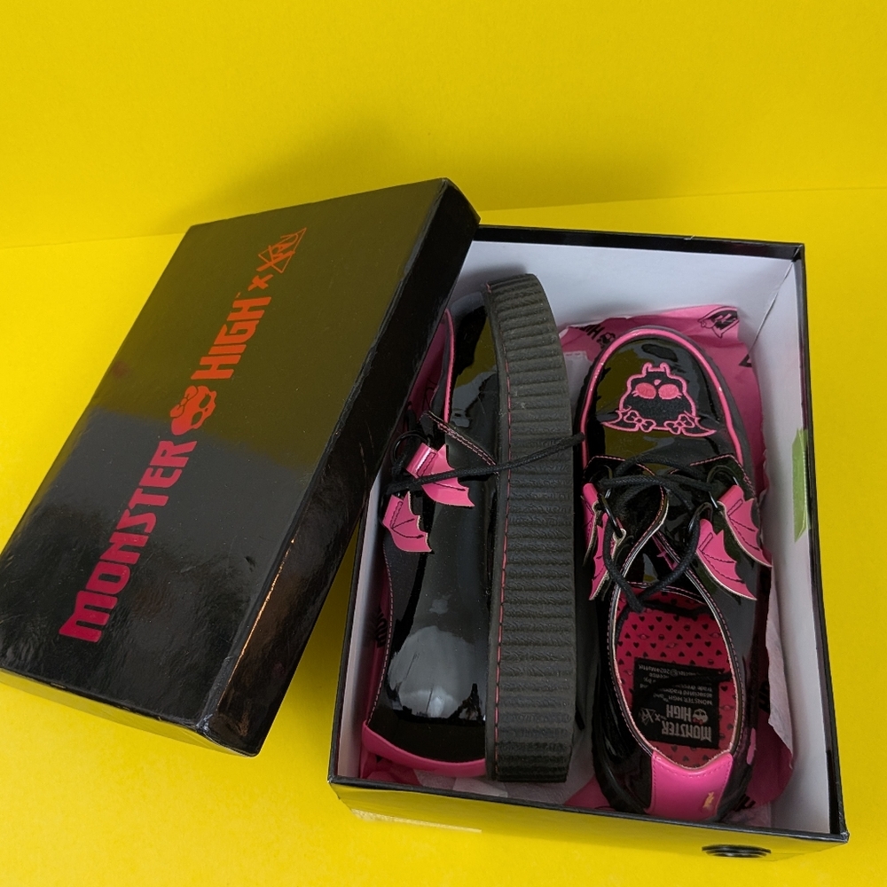 Monster High Black and Pink Platform Sneakers